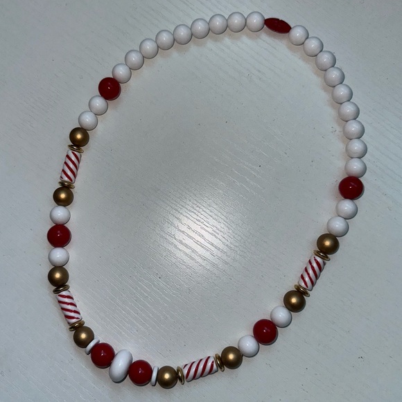 Vintage Red, White, and Gold Beaded Necklace - Picture 7 of 8